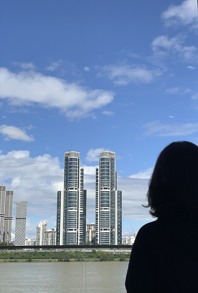 한강변에 있는 편의점을 추천합니다 - DPrime