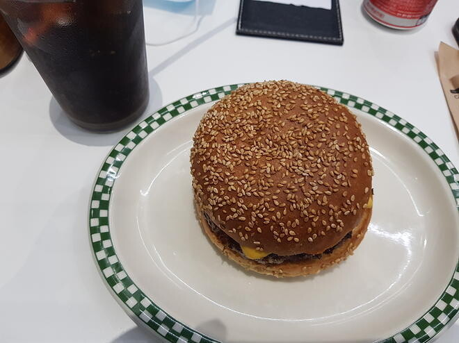 여의도 브룩클린 더 버거 조인트. 더치즈버거