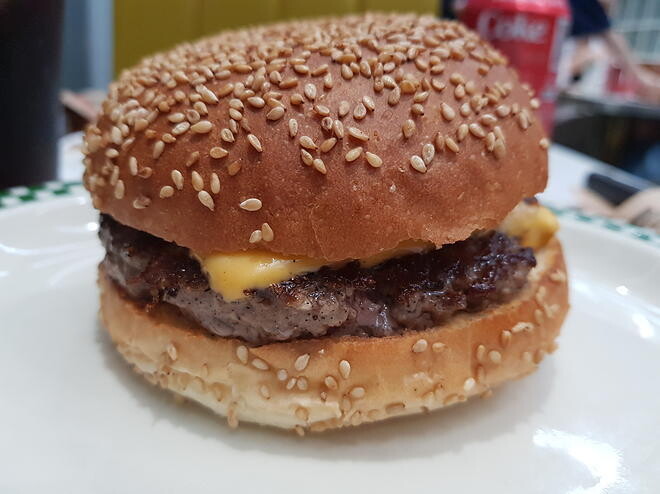 여의도 브룩클린 더 버거 조인트. 더치즈버거