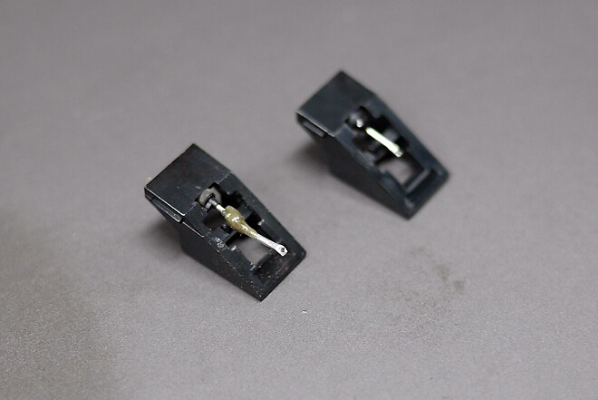 옛날 턴테이블 2가지