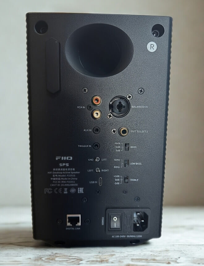 FiiO, 새로운 Hi-Fi 액티브 스피커 SP5 출시: 국내 전파인증 완료