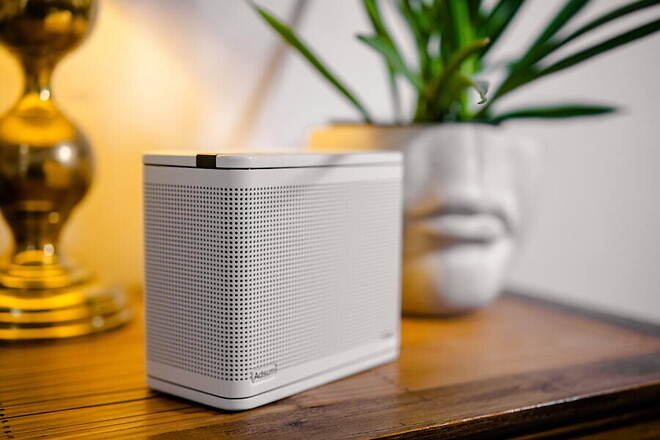 ELAC, 첫 휴대용 블루투스 스피커 NAVA100 출시