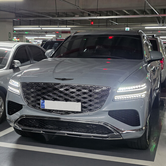 우리 가족 새 차 나왔습니다. (어제)