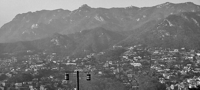 오늘자 팔각정과 서울 하늘.jpg