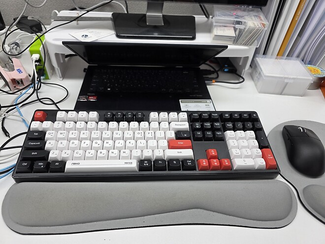 [광..] 오랜만에 멤브레인 키보드를 쓰니..