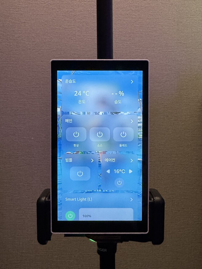 새로 이사 갈 집 거실을 프로젝터로 꾸밀 생각입니다. (질문)