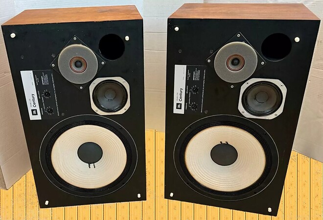 JBL, 80주년 기념 에디션 스피커 L100 Classic 80 출시: 오디오 역사의 80주년을 기념하다