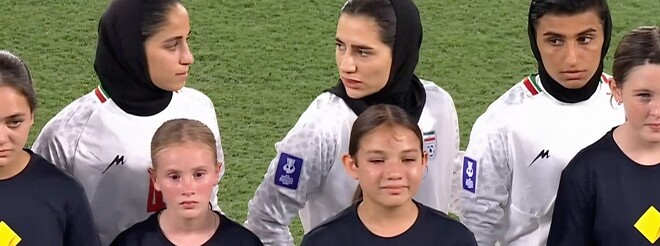 AFC 여자축구_ 대한민국: 이란 _ 현재 1:0 (전반전 종료)