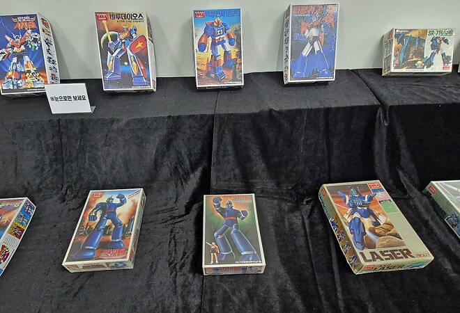 아카데미 x 반창고TV 전시회 4