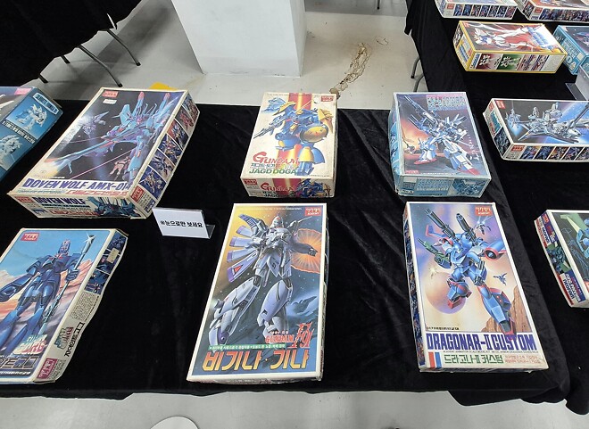 아카데미 x 반창고TV 전시회 4