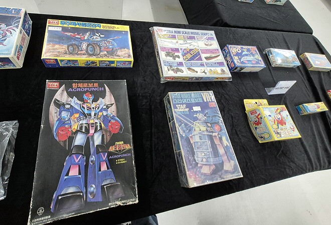 아카데미 x 반창고TV 전시회 4