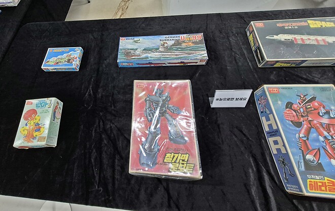 아카데미 x 반창고TV 전시회 4