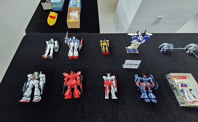 아카데미 x 반창고TV 전시회 4