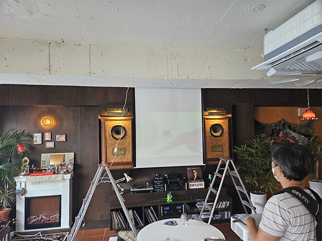 와인바 빔프로젝터 시공사례 : 뷰소닉 VX250-4K 부산 광안리 오스테리아 윤