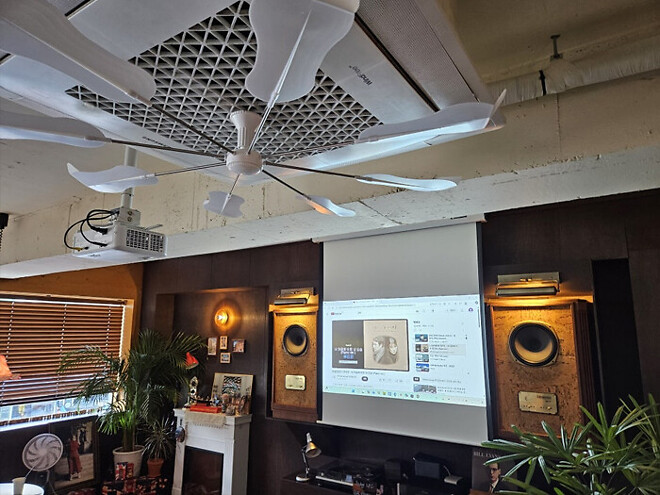 와인바 빔프로젝터 시공사례 : 뷰소닉 VX250-4K 부산 광안리 오스테리아 윤