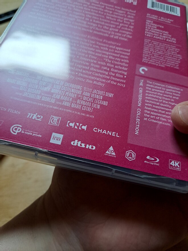 쉘부르의 우산 크라이테리언 4k 나눔