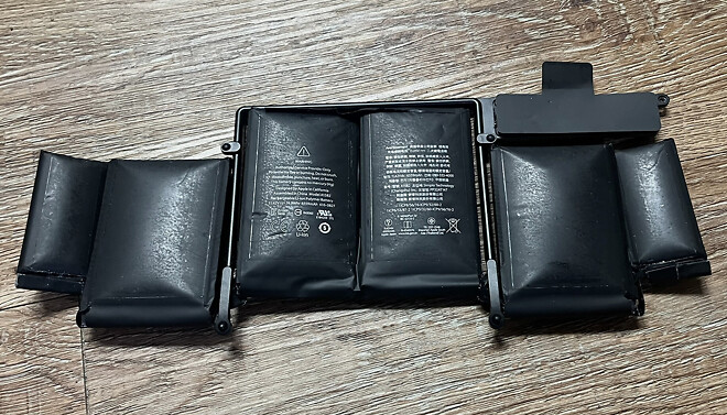 2015 맥북프로 13인치 배터리 교체