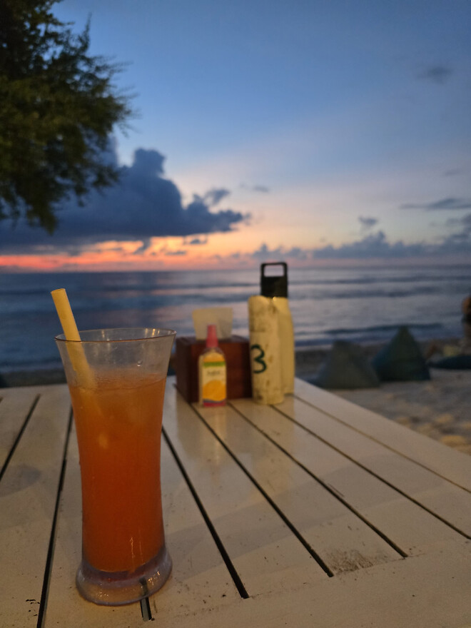 상한가 기념 플렉스합니다.