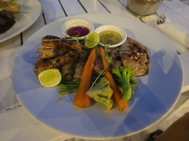 상한가 기념 플렉스합니다.