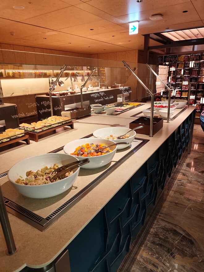 인천공항 대한항공 라운지들은 이렇게 생겼습니다.