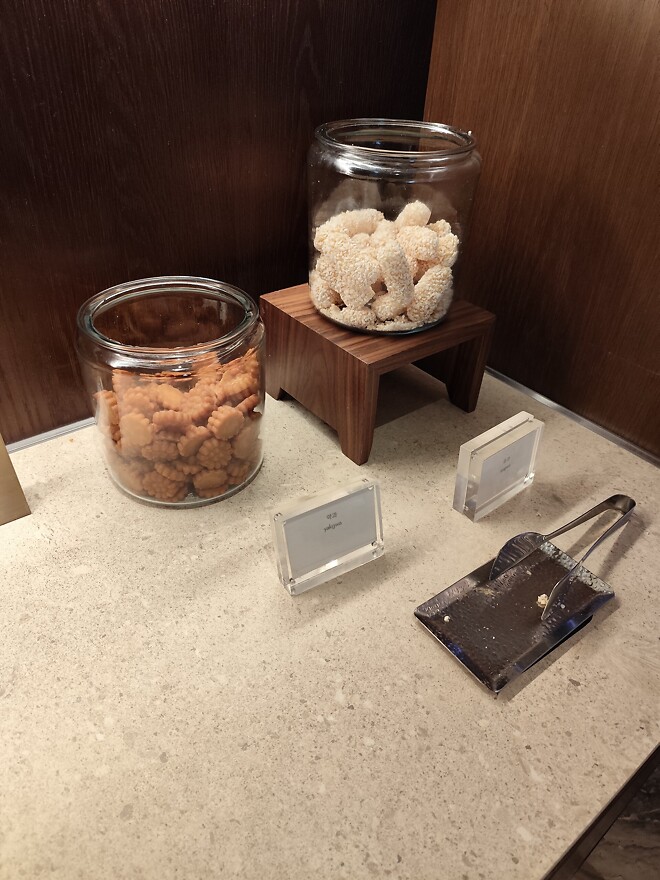 인천공항 대한항공 라운지들은 이렇게 생겼습니다.