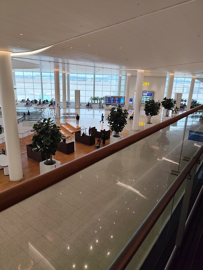 인천공항 대한항공 라운지들은 이렇게 생겼습니다.