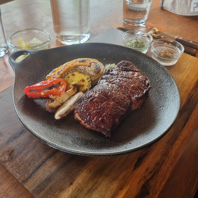 둥이 데리고 브리사 다녀왔어요.