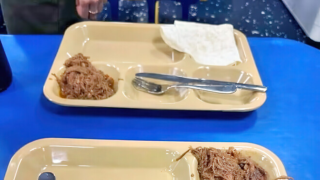 중동에서 보급 부족에 시달리는 미 해군