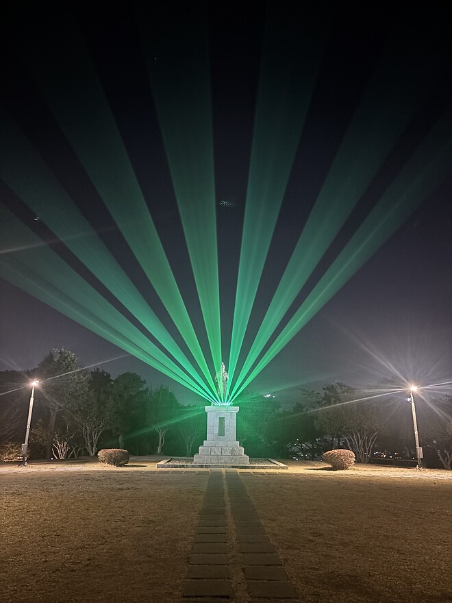 한국의 봄을 제대로 느끼고 돌아갑니다.