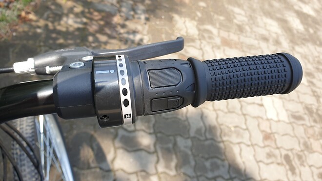 (질문) 자전거 샀는데 기어 사용법을 모르겠습니다...