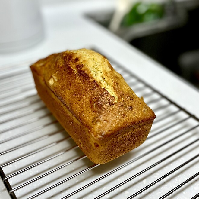 파운드케이크 굽고 팽이버섯전 부치는 주말