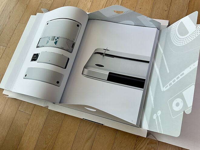 Designed by Apple in California 아카이브 포토북