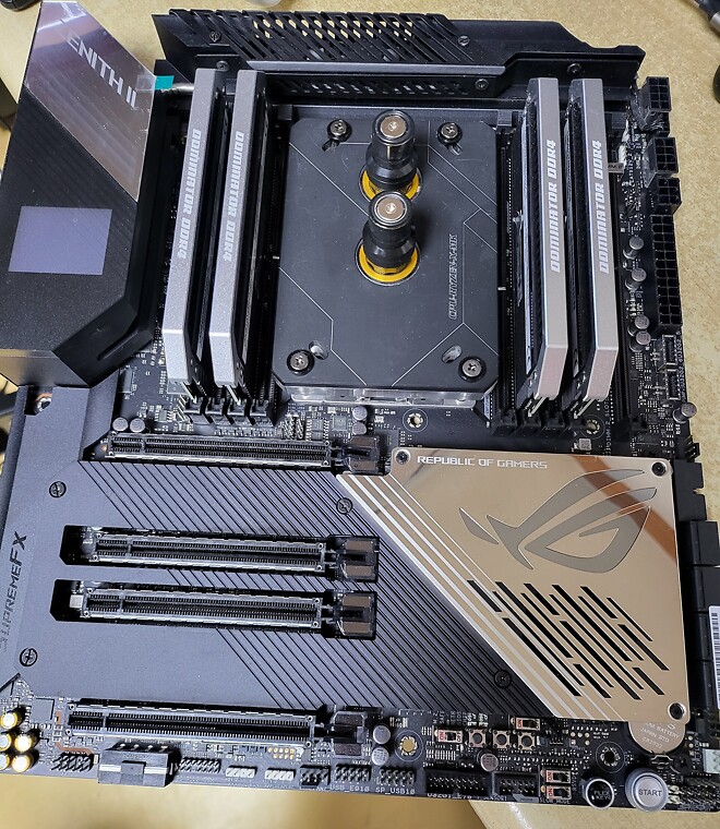 그랑존 커스텀수냉 구매조립해봤습니다.