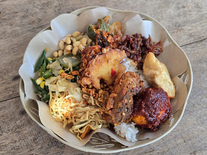 인도네시아 비빔밥 나시짬푸르