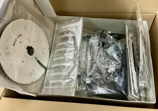 반다이 1/850 스타트렉 ncc-1701 엔터프라이즈 개봉기