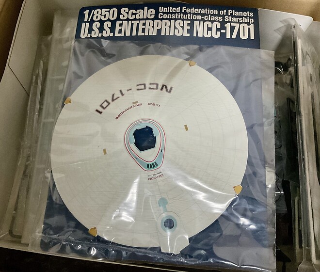 반다이 1/850 스타트렉 ncc-1701 엔터프라이즈 개봉기