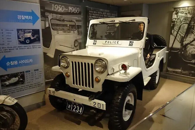 일본 시로바이(경찰 오토바이) 여경 카리스마.