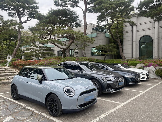 [번개후기] &amp;#039;창모루&amp;#039; 칼제비 먹고 &amp;#039;일피노&amp;#039; 커피 &amp;amp; 와플