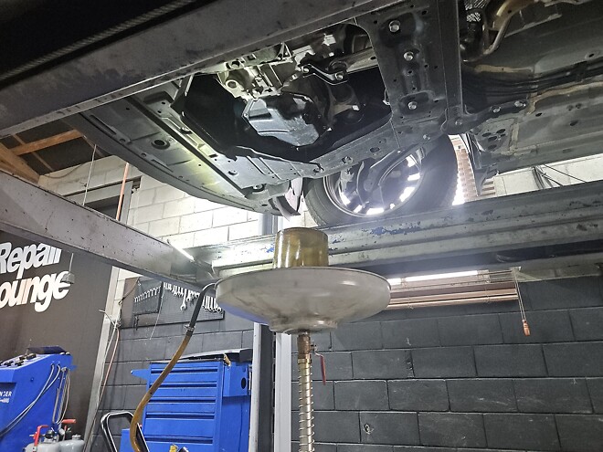 처음으로 셀프정비소에서 엔진오일 교체해 봤습니다.