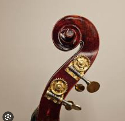 클래식 현악기도 기타처럼 헤드머신을 달기도 하더군요