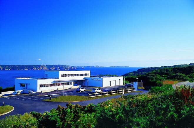 로에베가 카바세를 인수했습니다. 하이엔드 오디오 시장의 판도가 새롭게 바뀝니다