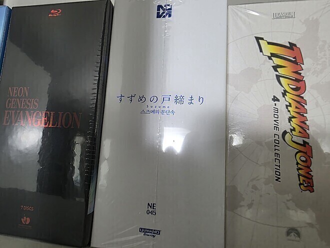 4K블루레이 스틸북 원클릭 판매합니다.