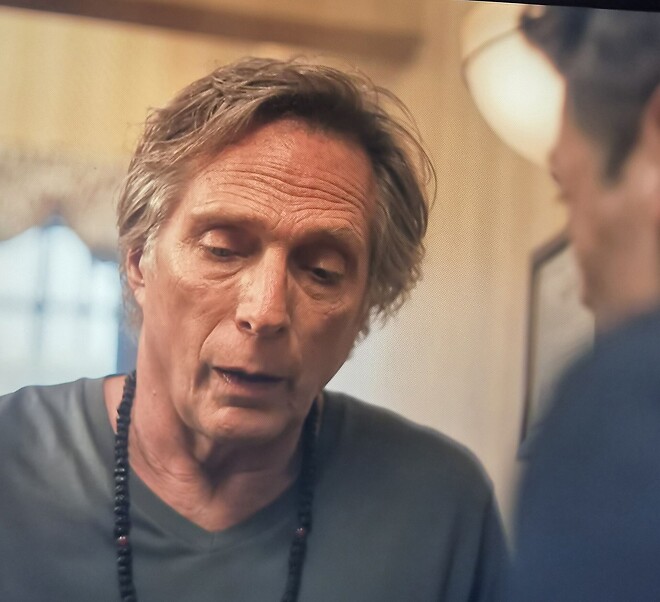 성난사람들2 이 장면은 뭘까요? (의도? 편집실수?)