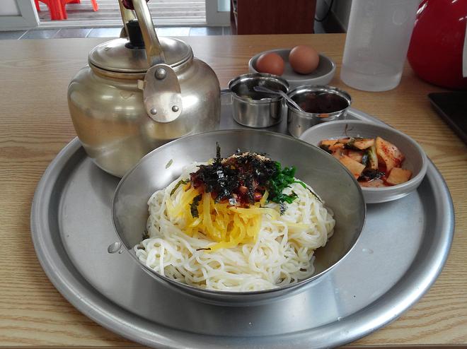 멸치국수 좋아하시면 한번 드셔 보세요 - DPrime