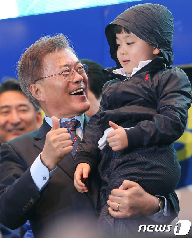 다운로드 (12).jpg