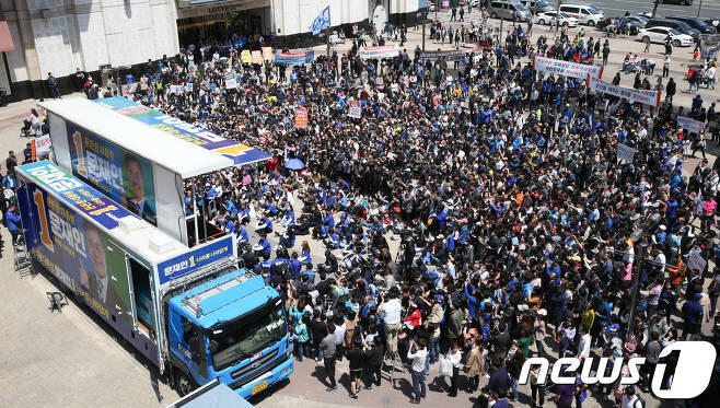 다운로드 (4).jpg