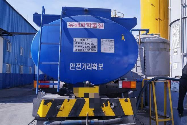 &amp;quot;김아랑 대신 노란 리본 붙였어요&amp;quot;