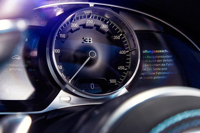 Bugatti-Chiron-dash-1024x683.jpg