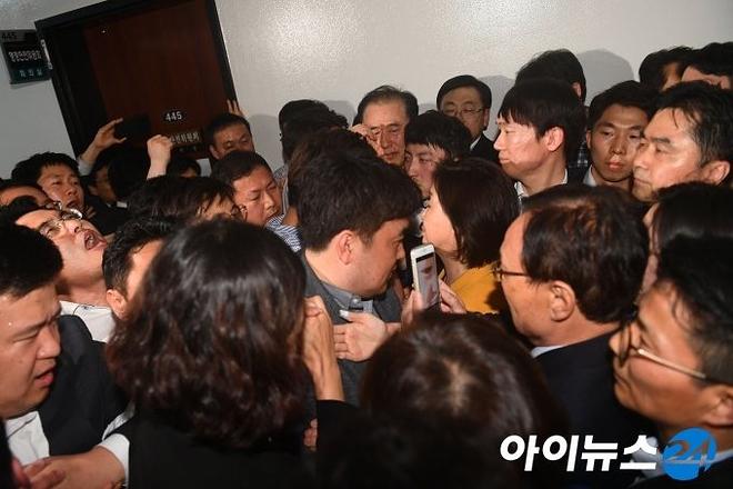 이해찬, 내 이름 걸고 국회선진화법 위반으로 고발한다