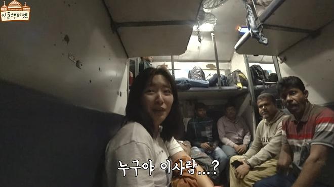 [인도여행] 여자 둘이서 침대열차에 타게 되면 생기는 일